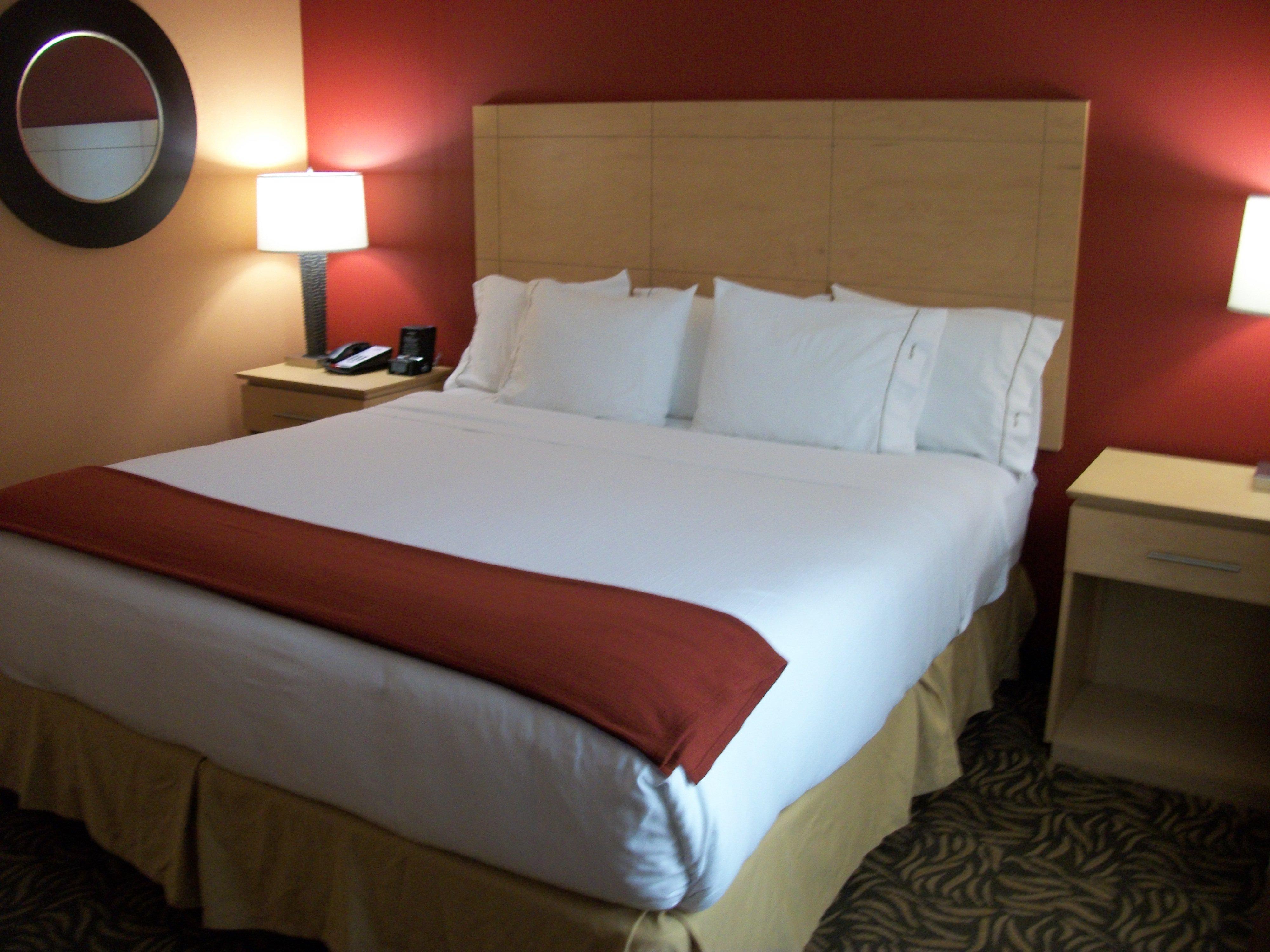 Holiday Inn Express - Cortland By Ihg Room photo